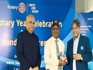 "এভিনিউ অফ সার্ভিস "এওয়ার্ড পেলেনরোটারিয়ান তুহিন