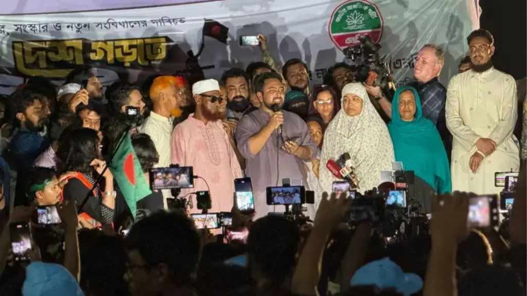 ব্যবসায়ীদের চাঁদাবাজদের কবল থেকে রক্ষা করবঃ নাহিদ ইসলাম