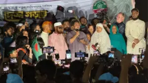 ব্যবসায়ীদের চাঁদাবাজদের কবল থেকে রক্ষা করবঃ নাহিদ ইসলাম