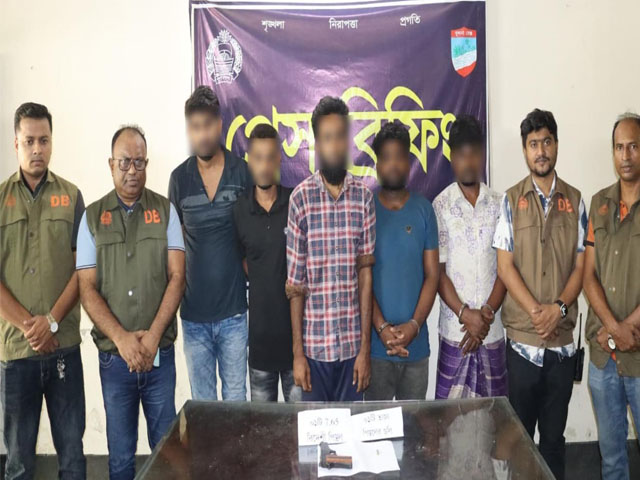 যশোরে অস্ত্র উদ্ধারসহ তরিকুল হত্যা মামলার পাঁচ আসামী গ্রেফতার
