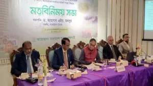 রাজনৈতিক স্থিতিশীলতা এলে বিনিয়োগ বাড়বেঃ গভর্নর