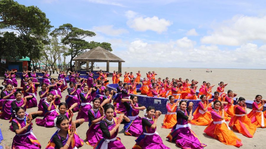 ‘ইত্যাদি’এবার ভোলার চরফ্যাশনে