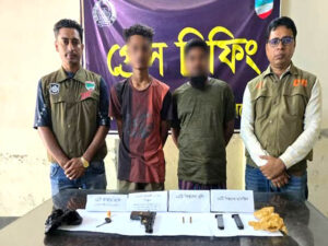যশোরে অস্ত্র,ম্যাগজিন ও গুলিসহ গ্রেফতার-২