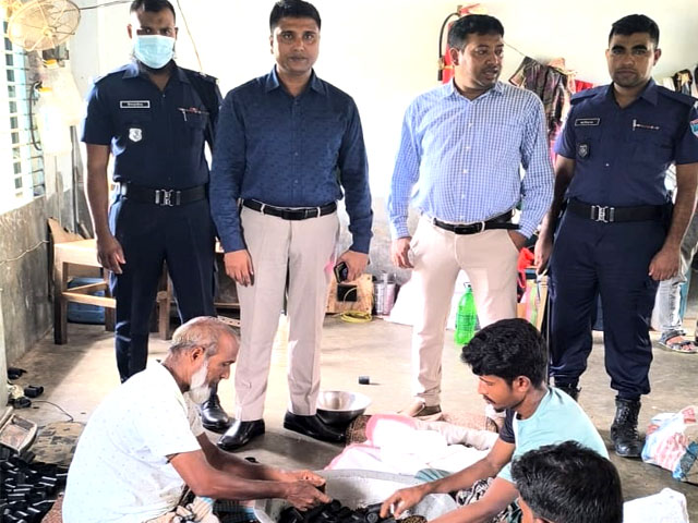 যশোরে মা জর্দা ফ্যক্টারিতে ভোক্তা-অধিকার সংরক্ষণ অধিদপ্তরের অভিযান ও জরিমানা