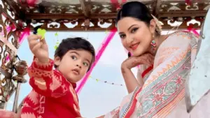 জন্মদিনে ছেলের জন্য দোয়া চাইলেন পরীমণি