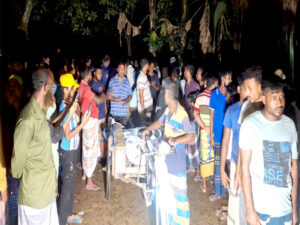 গোবিন্দগঞ্জে স্ত্রীকে গলা কেটে হত্যার দায়ে ঘাতক স্বামী আটক