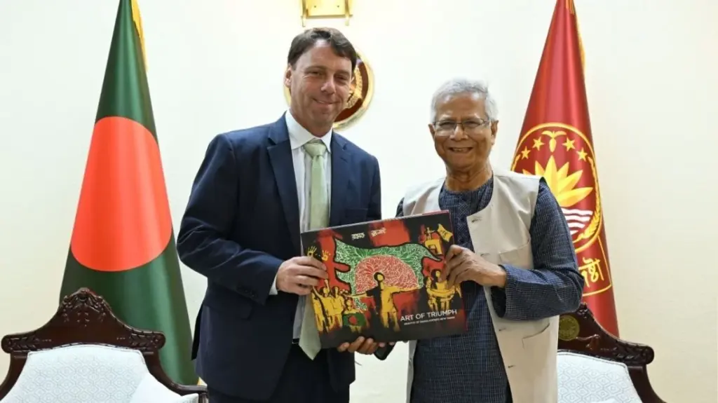 যুক্তরাষ্ট্র থেকে আরও বেশি পণ্য আমদানি করতে প্রস্তুতঃপ্রধান উপদেষ্টা