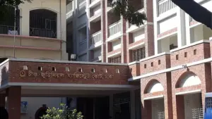 চাঁদাবাজির মামলায় নওরোজ পত্রিকার সম্পাদক শামসুল হক কারাগারে