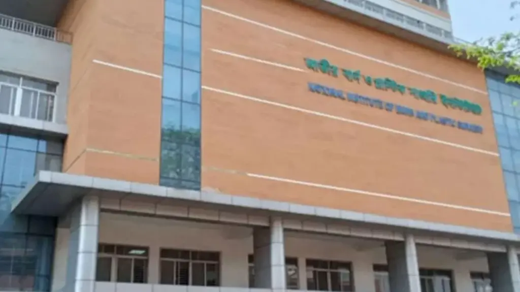 কুমিল্লায় গ্যাস সিলিন্ডার বিস্ফোরণে একই পরিবারের ৪ জন দগ্ধ