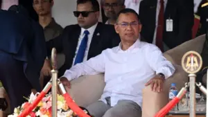 সশস্ত্র বাহিনীকে আরো শক্তিশালী করতে চাইঃপ্রধানমন্ত্রী