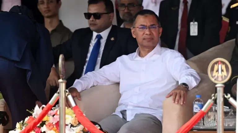 সশস্ত্র বাহিনীকে আরো শক্তিশালী করতে চাইঃপ্রধানমন্ত্রী