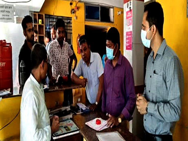 শার্শায় ভ্রাম্যমাণ আদালতে চার ক্লিনিককে জরিমানা