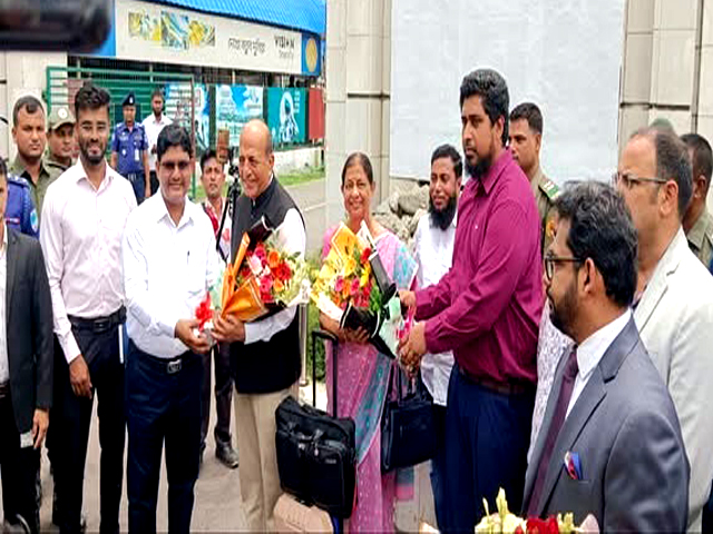 বেনাপোল হয়ে সড়ক পথে ঢাকা গেলেন ভারতীয় হাইকমিশনার