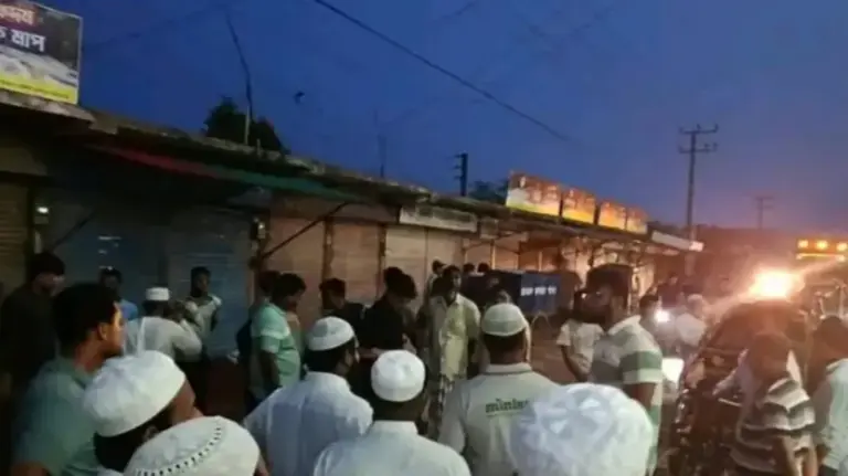 পাবনায় ছেলের সামনে বাবাকে গুলি করে হত্যা